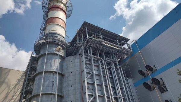 Sistemul centralizat de încălzire din Capitală ar putea fi alimentat în viitor și cu agent termic produs din energie electrică fotovoltaică și eoliană. FOTO: arhivă/ ELCEN