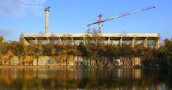 construcţia patinoarului Flamaropol