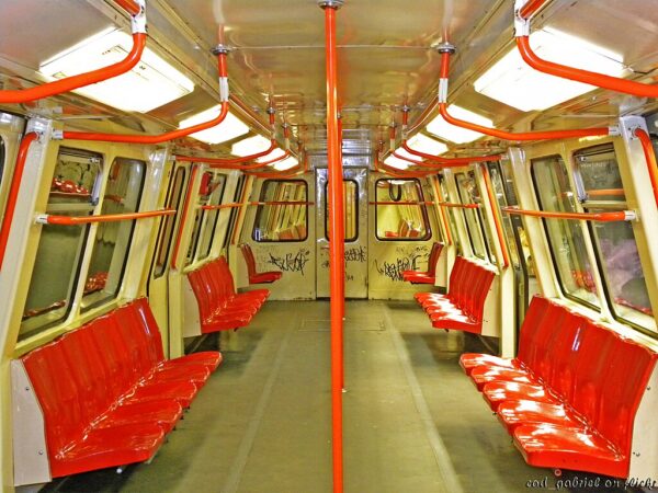 Tren IVA defect pe magistrala M4. FOTO: Wikipedia, arhivă