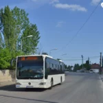 Nouă linii de transport în comun, deviate în weekend.