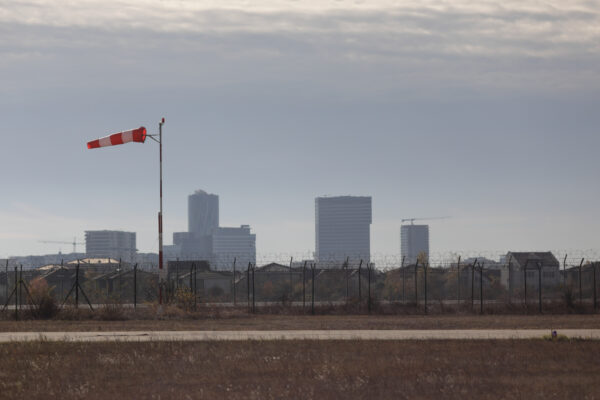 aeroportul Băneasa, închis temporar