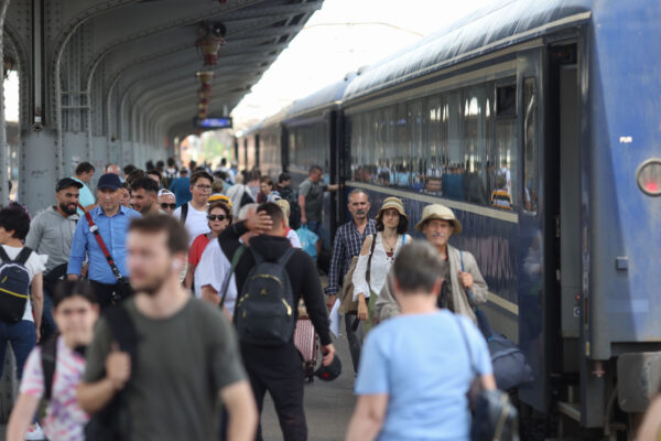 CFR Călători anulează un tren pe relația Pitești-București până la finalul lunii / FOTO: Arhivă