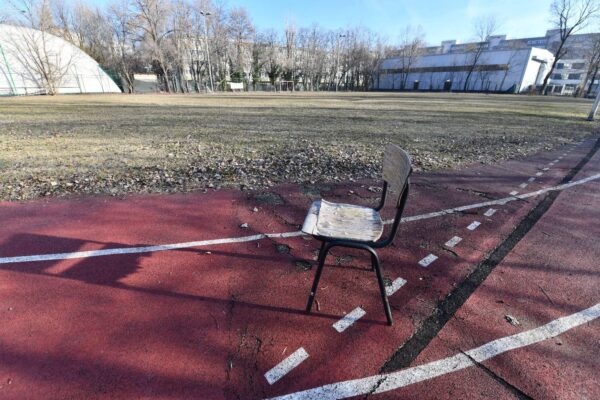 Baza sportivă de şcoala 164 va fi modernizată. FOTO: FB / Primăria Sectorului 6