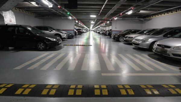 Tarifele de parcare în parcarea subterană „Decebal” se dublează