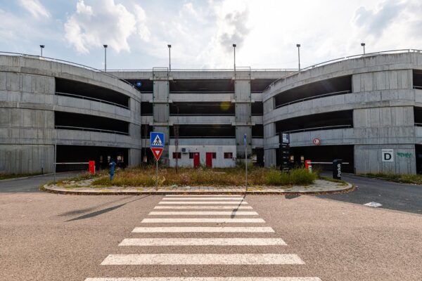 Parcarea supraterană de la Arena Naţională va fi folosită de locuitorii din zonă. FOTO: FB / Nicusor Dan