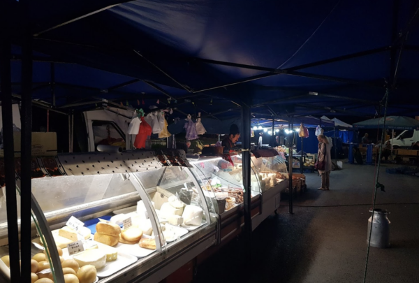 Sector 1 | Piață volantă în cartierul Aviației. FOTO: Arhiva