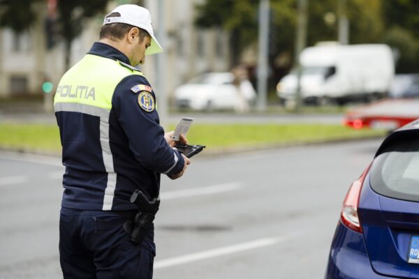 9 poliţişti de la Secţia 16 care au torturat doi tineri în Capitală, condamnaţi la închisoare. Foto de arhivă: INQUAM_Photos_Cornel_Putan