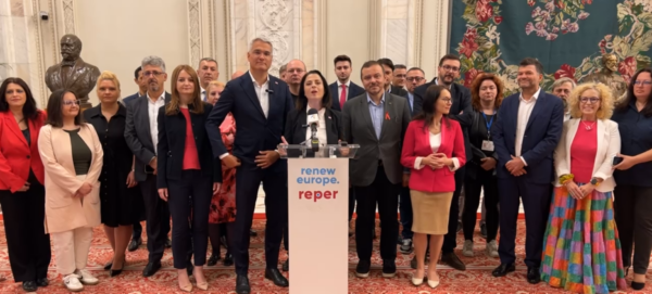 REPER se uneşte electoral cu DEMOS şi deschide lista la Bucureşti cu Octavian Berceanu şi Cătălin Teniţă. FOTO: captură live FB / Partidul REPER