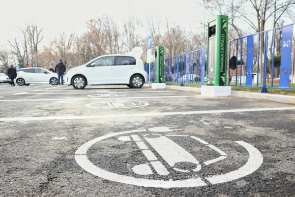 Administrația Străzilor București cumpără mașini electrice de peste 600.000 de euro