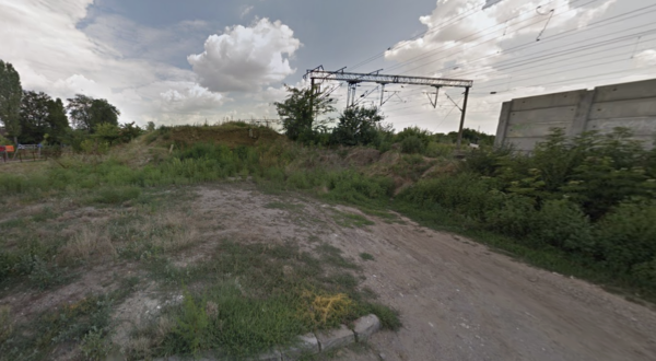 Impozit de 400% pentru un teren de 8,5 hectare abandonat în Sectorul 1, pe strada Mimozei. Foto: Google Street