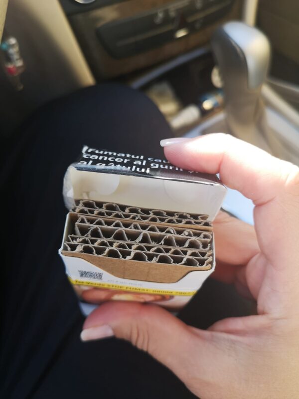 A cumpărat țigări de contrabandă de 120 de lei