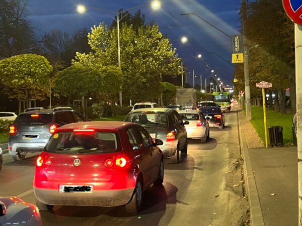 Bucureştenii vor începe noul an tot cu tarife RCA aproape duble faţă de restul ţării