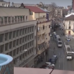 Tramvaiele și șinele vechi din București pun în pericol clădirile vechi. Captură Știrile Pro TV