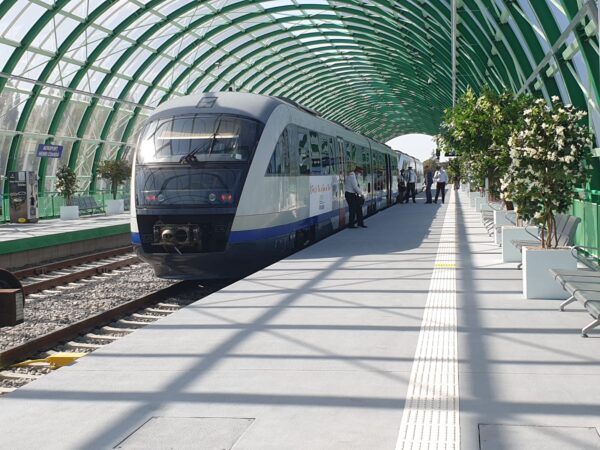 CFR | Nu se mai emit noi titluri de călătorie metropolitane integrate, din data de 17 februarie. FOTO: Arhiva