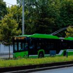 Călătoriile cu troleibuzul. Foto: Arhivă (FB/ Nicușor Dan)